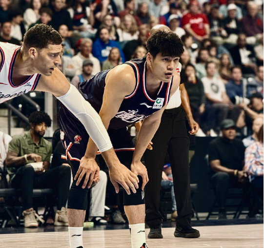 爱游戏官方推荐-2025步行者队球员名单一览表