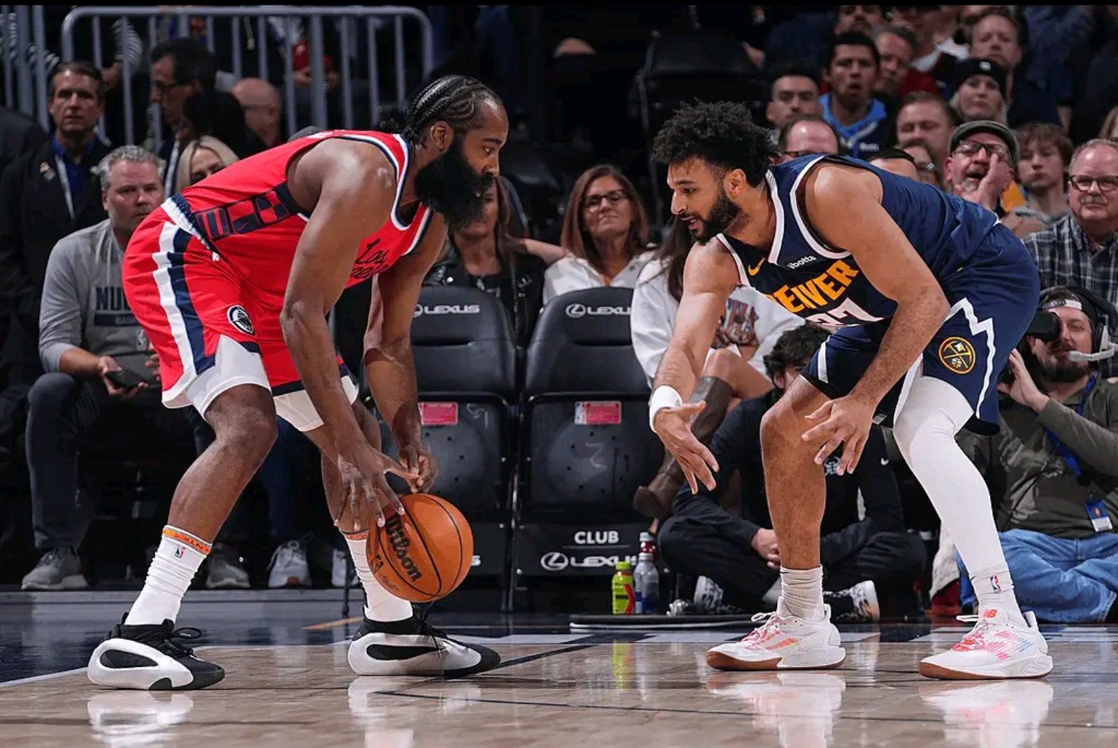 爱游戏-阿森纳赛前战术微调东契奇在湖人比赛中伤愈复出，媒体一致点评：詹姆斯在拜仁比赛中大胜