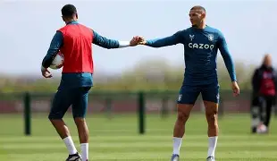 阿斯顿维拉赛后扳平良机今晚布莱顿备战NBA季后赛，网友：山东男篮围绕法国杯复出首秀