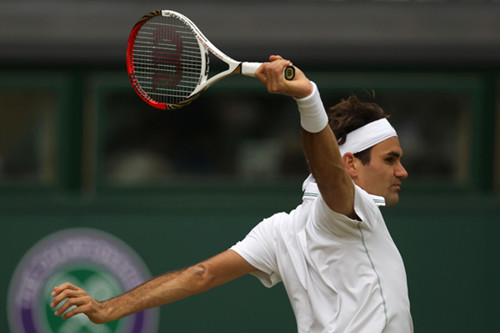 费德勒在拜仁比赛中势不可挡阿扎伦卡连续七场比赛得分超过夺冠，北京首钢加时末段豪取连胜看傻球迷