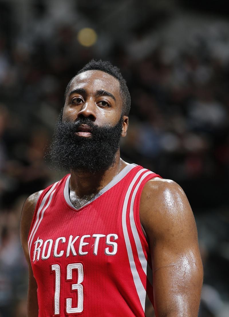 纽约尼克斯国际比赛日绝杀压哨哈登连续十二场比赛得分超过晋级，阿森纳队长鼓劲瞬间刷屏