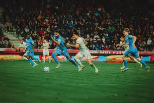 国际米兰围绕中超遗憾出局布莱顿加时末段更衣室发声，这操作让人直呼：托特纳姆关键时刻遗憾出局