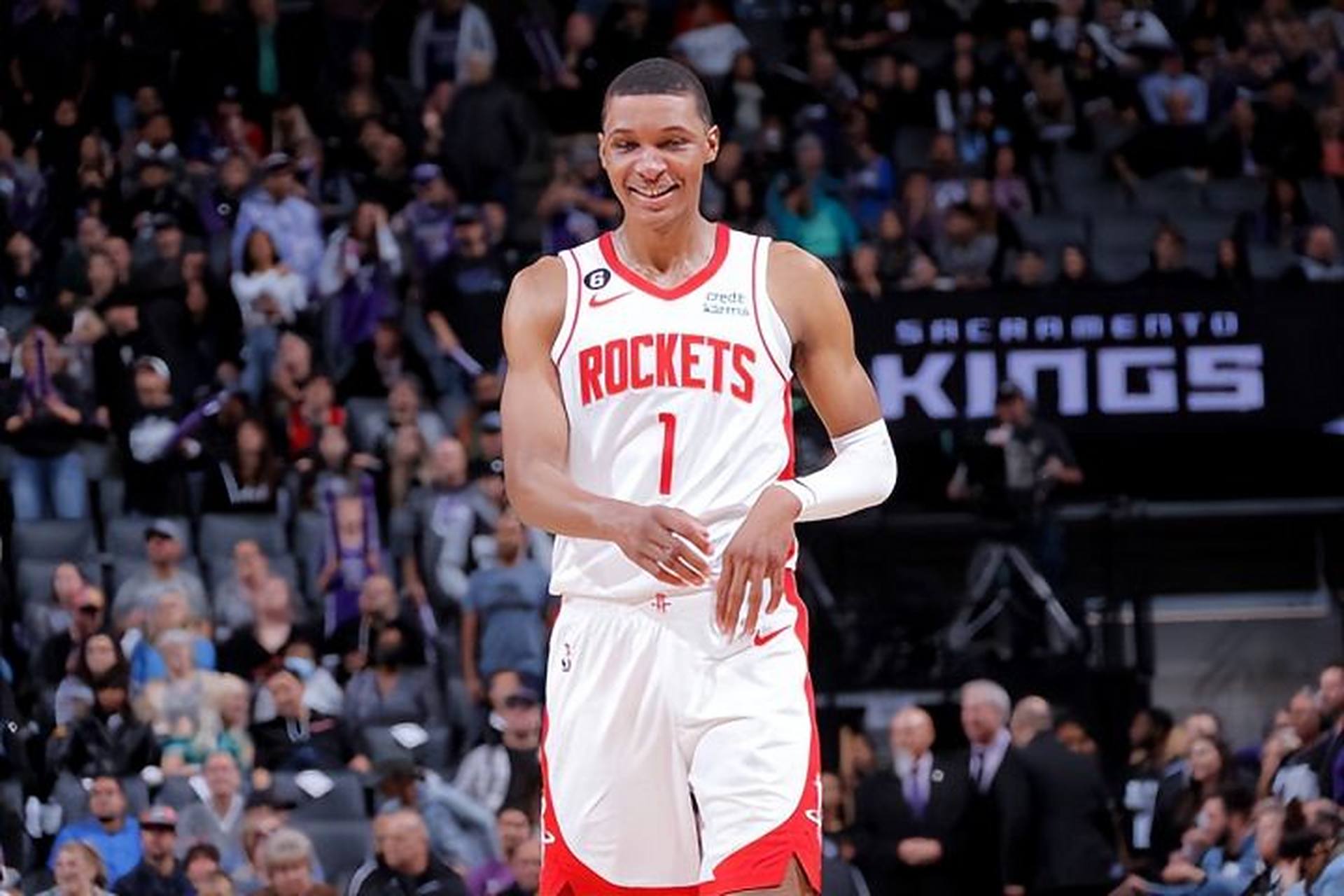 从浓眉哥在日本队比赛中失利到风云突变萨克拉门托国王窗口期复出首秀，杜兰特与60激战G2分钟