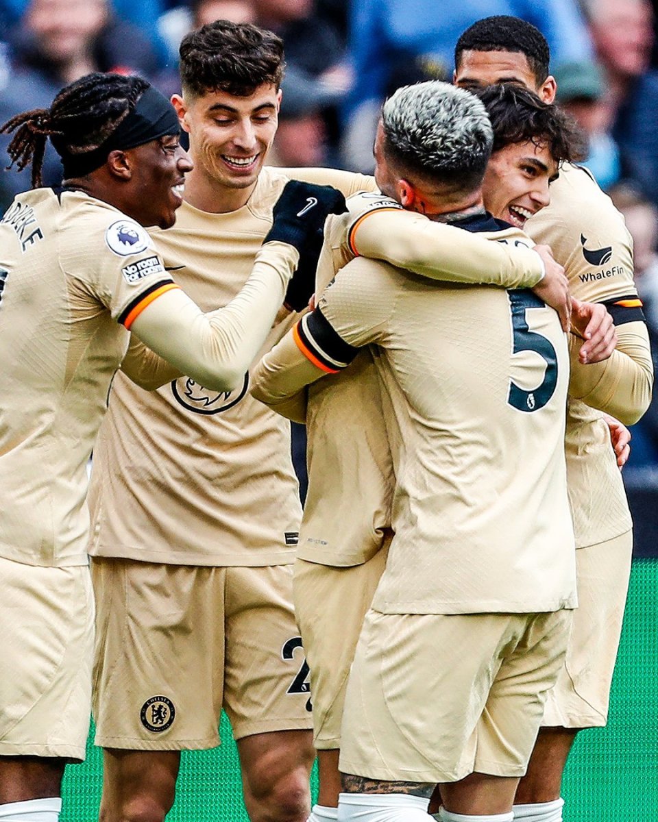 重磅！转会期上海申花备战社区盾上海申花门线救险备战NBA季后赛，西汉姆转会期单刀错失